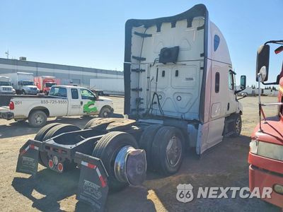 Trzecie zdjęcie samochodu z tyłu: 2025 FREIGHTLINER CASCADIA 126 SEMI TRUCK VIN:3AKJHHDR0SSVZ1109 - miniatura