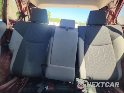 Zdjęcie 10 z 14 samochodu: 2023 TOYOTA RAV4 HYBRID XLE VIN:JTMRWRFV9PD174519 - miniatura