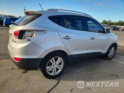 Trzecie zdjęcie samochodu z tyłu: 2011 HYUNDAI TUCSON GLS VIN:KM8JU3AC1BU198131 - miniatura