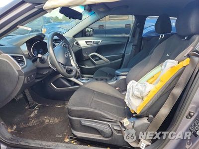 Zdjęcie 7 z 12 samochodu: 2013 HYUNDAI VELOSTER BASE VIN:KMHTC6AD0DU168028 - miniatura