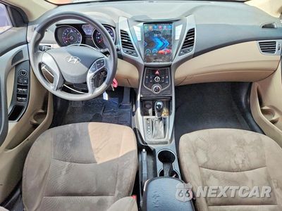 Zdjęcie 8 z 12 samochodu: 2016 HYUNDAI ELANTRA SE VIN:5NPDH4AEXGH701685 - miniatura