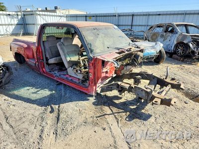 Czwarte zdjęcie samochodu z boku: 2001 CHEVROLET SILVERADO C1500 VIN:2GCEC19V511378869 - miniatura