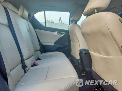 Zdjęcie 10 z 12 samochodu: 2012 LEXUS CT 200H VIN:JTHKD5BH8C2051475 - miniatura