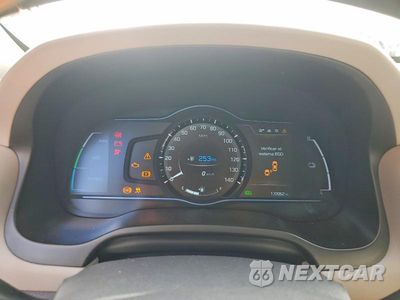 Zdjęcie 9 z 13 samochodu: 2018 HYUNDAI IONIQ LIMITED VIN:KMHC85LC9JU072636 - miniatura