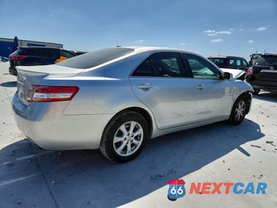 Trzecie zdjęcie samochodu z tyłu: 2011 TOYOTA CAMRY LE VIN:4T4BF3EK6BR214247 - miniatura
