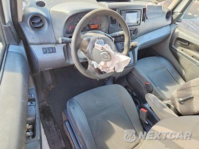 Zdjęcie 8 z 13 samochodu: 2014 NISSAN NV200 SV VIN:3N6CM0KN2EK693824 - miniatura