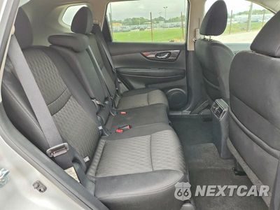 Zdjęcie 11 z 13 samochodu: 2017 NISSAN ROGUE SV VIN:5N1AT2MV9HC818023 - miniatura