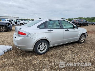 Trzecie zdjęcie samochodu z tyłu: 2010 FORD FOCUS SE VIN:1FAHP3FN8AW114335 - miniatura