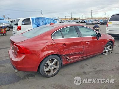 Trzecie zdjęcie samochodu z tyłu: 2013 VOLVO S60 T5 VIN:YV1612FH0D2189978 - miniatura