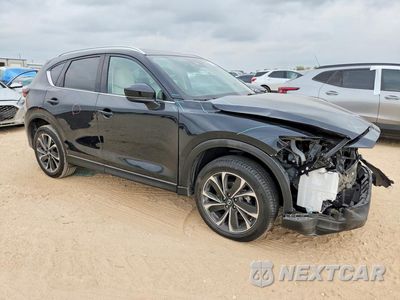 Czwarte zdjęcie samochodu z boku: 2023 MAZDA CX-5 PREMIUM VIN:JM3KFBDM4P0231923 - miniatura