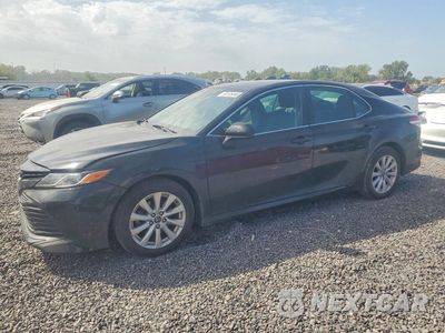 2020 TOYOTA CAMRY LE 4T1C11AK1LU916257 - główne zdjęcie licytacji z USA - miniatura