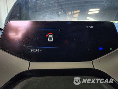 Zdjęcie 9 z 12 samochodu: 2023 TOYOTA PRIUS XLE VIN:JTDADABU2P3006311 - miniatura