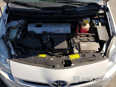 Zdjęcie 11 z 12 samochodu: 2011 TOYOTA PRIUS FOUR VIN:JTDKN3DU9B0250414 - miniatura