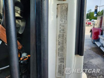 Zdjęcie 11 z 13 samochodu: 2020 PETERBILT 579 SEMI TRUCK VIN:1XPBDP9X1LD687779 - miniatura