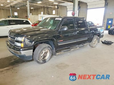 2006 CHEVROLET SILVERADO K1500 2GCEK13N761184136 - główne zdjęcie licytacji z USA - miniatura
