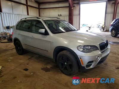 Czwarte zdjęcie samochodu z boku: 2012 BMW X5 XDRIVE35D VIN:5UXZW0C5XCL665406 - miniatura