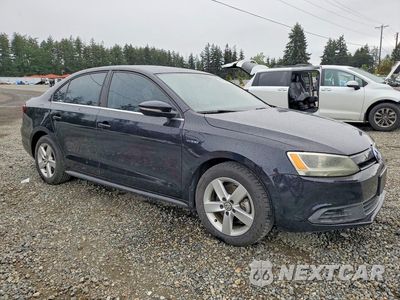 Czwarte zdjęcie samochodu z boku: 2014 VOLKSWAGEN JETTA HYBRID VIN:3VW637AJ0EM212237 - miniatura