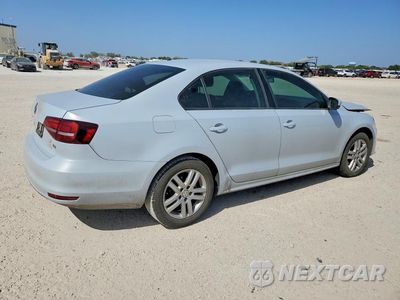 Trzecie zdjęcie samochodu z tyłu: 2018 VOLKSWAGEN JETTA S VIN:3VW2B7AJ2JM260799 - miniatura