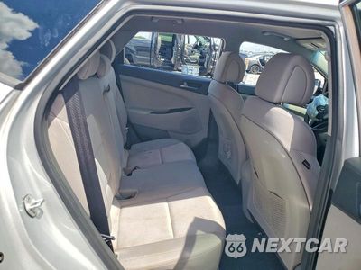 Zdjęcie 10 z 12 samochodu: 2016 HYUNDAI TUCSON SE VIN:KM8J3CA48GU152234 - miniatura
