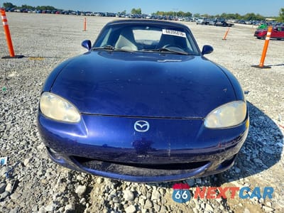 Piąte zdjęcie samochodu w środku: 2003 MAZDA MX-5 MIATA BASE VIN:JM1NB353130306990 - miniatura