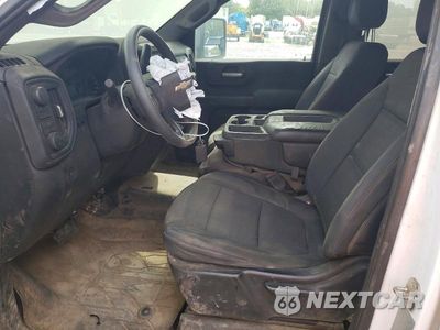 Zdjęcie 7 z 12 samochodu: 2020 CHEVROLET SILVERADO K3500 VIN:1GC4YSEY7LF213999 - miniatura