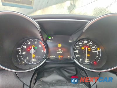 Zdjęcie 9 z 13 samochodu: 2022 ALFA ROMEO GIULIA SUPER VIN:ZARFANBN9N7663259 - miniatura
