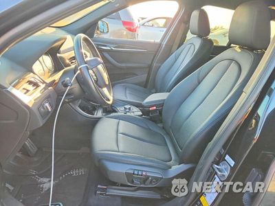 Zdjęcie 7 z 12 samochodu: 2018 BMW X1 XDRIVE28I VIN:WBXHT3C32J5L28965 - miniatura