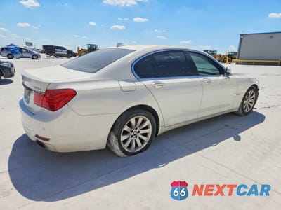 Trzecie zdjęcie samochodu z tyłu: 2009 BMW 750 I VIN:WBAKA83539CY35224 - miniatura