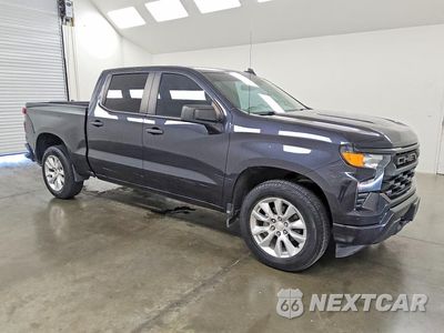Czwarte zdjęcie samochodu z boku: 2022 CHEVROLET SILVERADO C1500 CUSTOM VIN:1GCPABEK6NZ518554 - miniatura