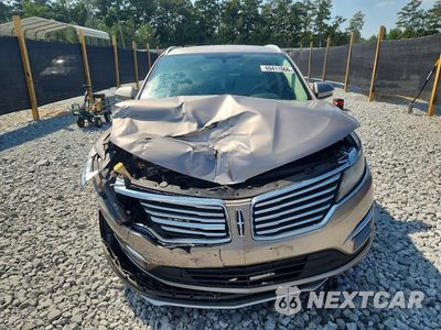 Piąte zdjęcie samochodu w środku: 2018 LINCOLN MKC PREMIERE VIN:5LMCJ1D97JUL00503 - miniatura