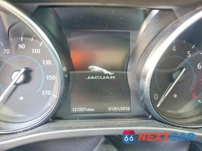 Zdjęcie 9 z 12 samochodu: 2019 JAGUAR XE VIN:SAJAR4FX2KCP43963 - miniatura