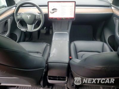 Zdjęcie 8 z 12 samochodu: 2024 TESLA MODEL Y VIN:7SAYGAEE5RF161390 - miniatura