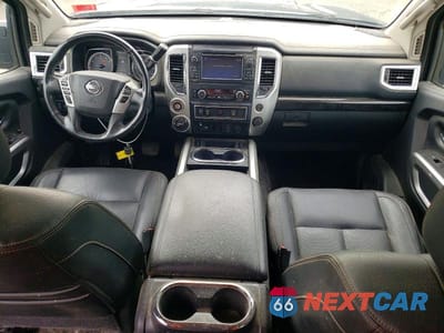 Zdjęcie 8 z 12 samochodu: 2018 NISSAN TITAN SV VIN:1N6AA1E51JN504568 - miniatura