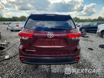 Zdjęcie 6 z 13 samochodu: 2018 TOYOTA HIGHLANDER LE VIN:5TDZZRFH2JS281487 - miniatura