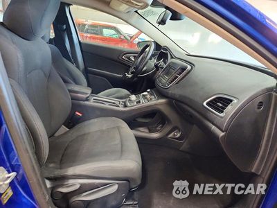 Zdjęcie 7 z 13 samochodu: 2015 CHRYSLER 200 LIMITED VIN:1C3CCCAB4FN744920 - miniatura