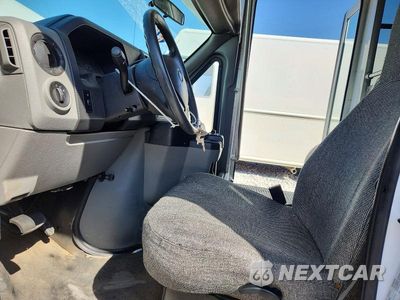Zdjęcie 7 z 14 samochodu: 2012 FORD E350 SHUTTLE BUS VIN:1FDEE3FS5CDA95973 - miniatura