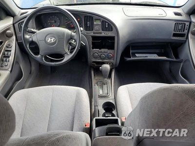 Zdjęcie 8 z 13 samochodu: 2006 HYUNDAI ELANTRA GLS VIN:KMHDN46DX6U367151 - miniatura