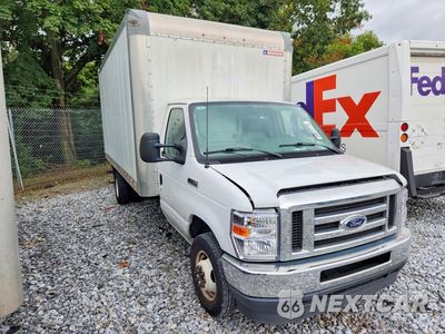 Czwarte zdjęcie samochodu z boku: 2023 FORD ECONOLINE E350 SUPER DUTY CUTAWAY VAN VIN:1FDWE3FK6PDD09931 - miniatura