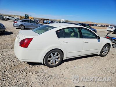Trzecie zdjęcie samochodu z tyłu: 2005 NISSAN MAXIMA 3.5 SE VIN:1N4BA41E45C821699 - miniatura