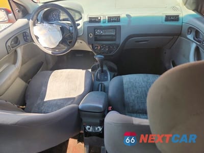 Zdjęcie 8 z 12 samochodu: 2005 FORD FOCUS ZX3 VIN:1FAFP34N65W252164 - miniatura