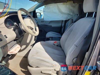 Zdjęcie 7 z 12 samochodu: 2012 TOYOTA SIENNA LE 8-PASSENGER VIN:5TDKA3DC1CS015121 - miniatura