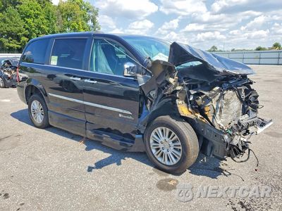 Czwarte zdjęcie samochodu z boku: 2015 CHRYSLER TOWN & COUNTRY LIMITED VIN:2C4RC1JG1FR742745 - miniatura