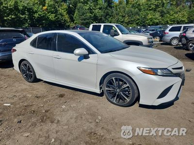 Czwarte zdjęcie samochodu z boku: 2019 TOYOTA CAMRY XSE VIN:4T1B61HK6KU810582 - miniatura