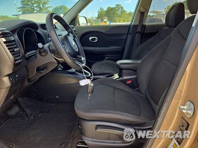 Zdjęcie 7 z 13 samochodu: 2014 KIA SOUL BASE VIN:KNDJN2A2XE7105080 - miniatura