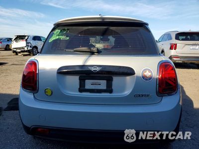 Zdjęcie 6 z 12 samochodu: 2022 MINI COOPER SE VIN:WMW13DJ03N2R88045 - miniatura