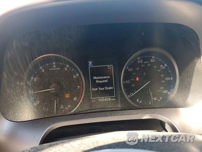 Zdjęcie 9 z 13 samochodu: 2018 TOYOTA RAV4 XLE VIN:JTMRFREV7JJ254332 - miniatura