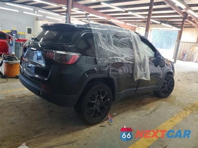Trzecie zdjęcie samochodu z tyłu: 2025 JEEP COMPASS LATITUDE VIN:3C4NJDBN6ST623812 - miniatura