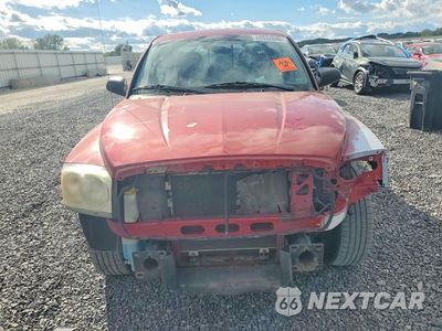 Piąte zdjęcie samochodu w środku: 2006 DODGE DAKOTA QUAD VIN:1D7HW28K76S635545 - miniatura