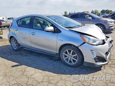 Czwarte zdjęcie samochodu z boku: 2017 TOYOTA PRIUS C ONE VIN:JTDKDTB37H1591309 - miniatura