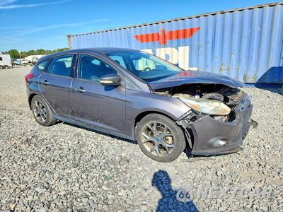Czwarte zdjęcie samochodu z boku: 2013 FORD FOCUS SE VIN:1FADP3K22DL161733 - miniatura
